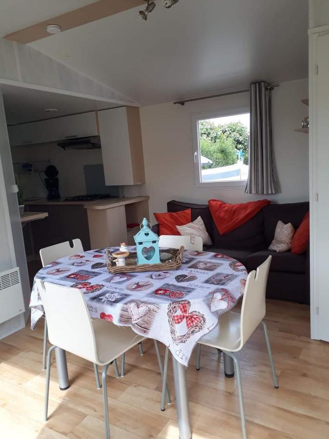 Luxueuze Stacaravan 4Pers Met Terras En Tuintje Bredene Dış mekan fotoğraf