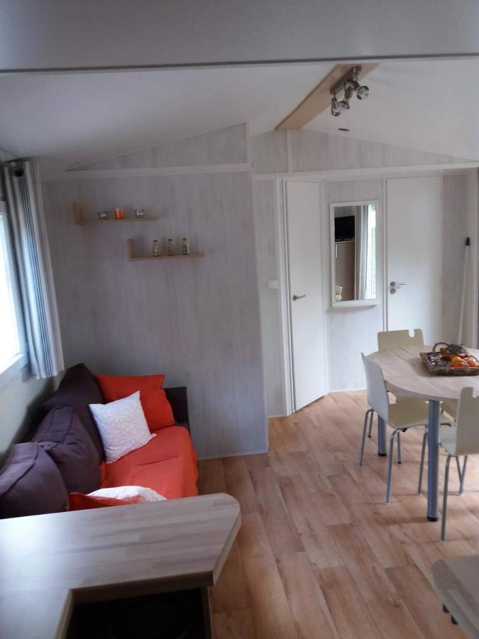Luxueuze Stacaravan 4Pers Met Terras En Tuintje Bredene Dış mekan fotoğraf