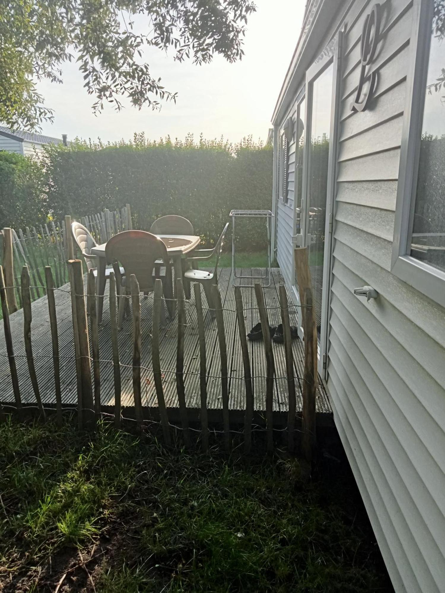 Luxueuze Stacaravan 4Pers Met Terras En Tuintje Bredene Dış mekan fotoğraf