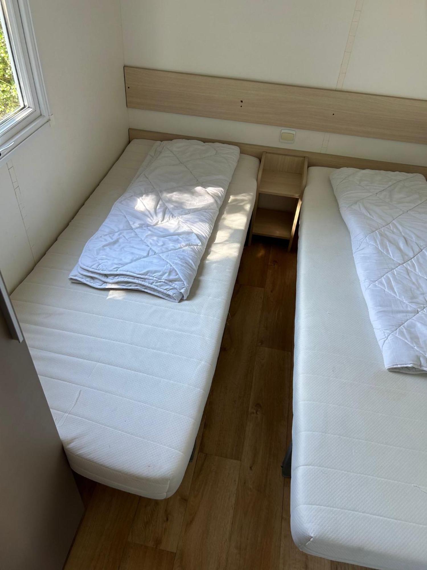 Luxueuze Stacaravan 4Pers Met Terras En Tuintje Bredene Dış mekan fotoğraf