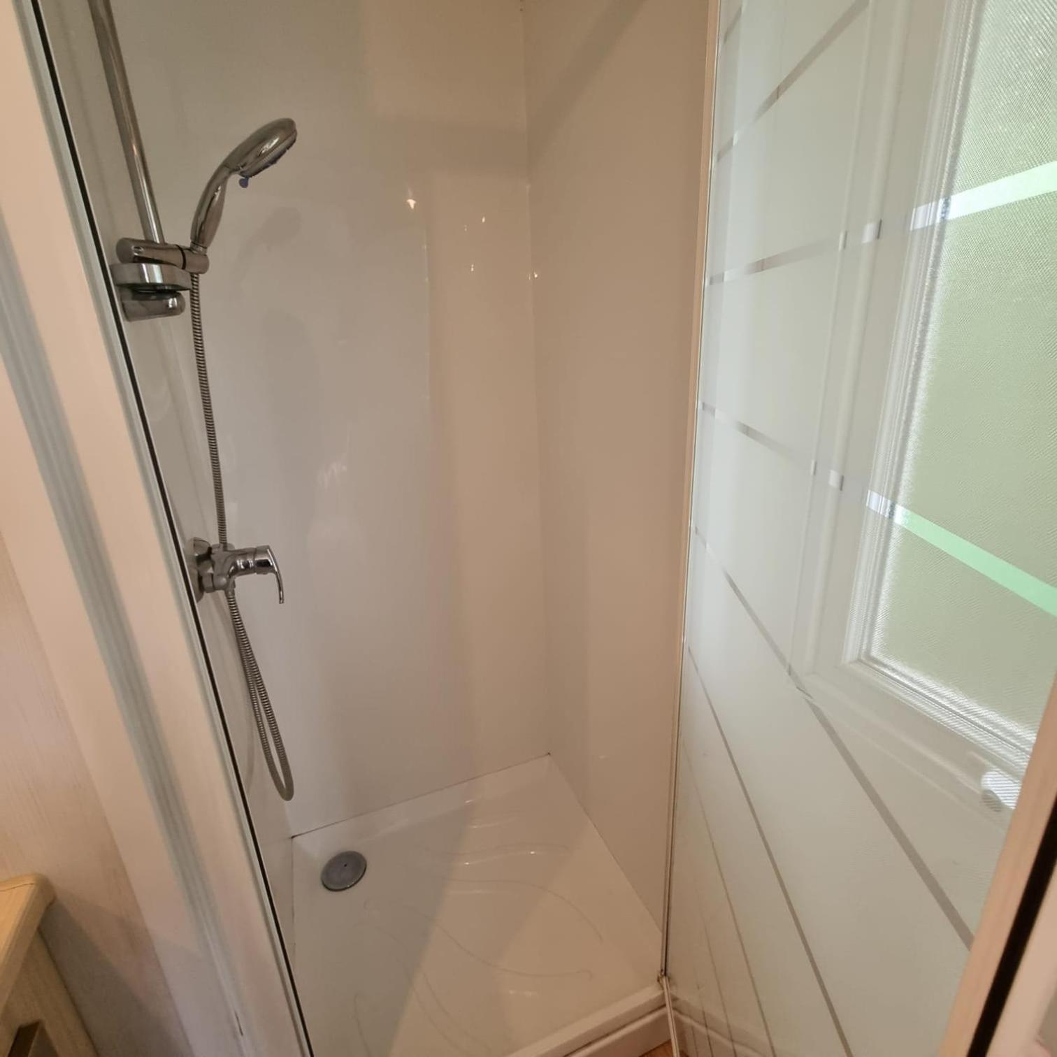 Luxueuze Stacaravan 4Pers Met Terras En Tuintje Bredene Dış mekan fotoğraf