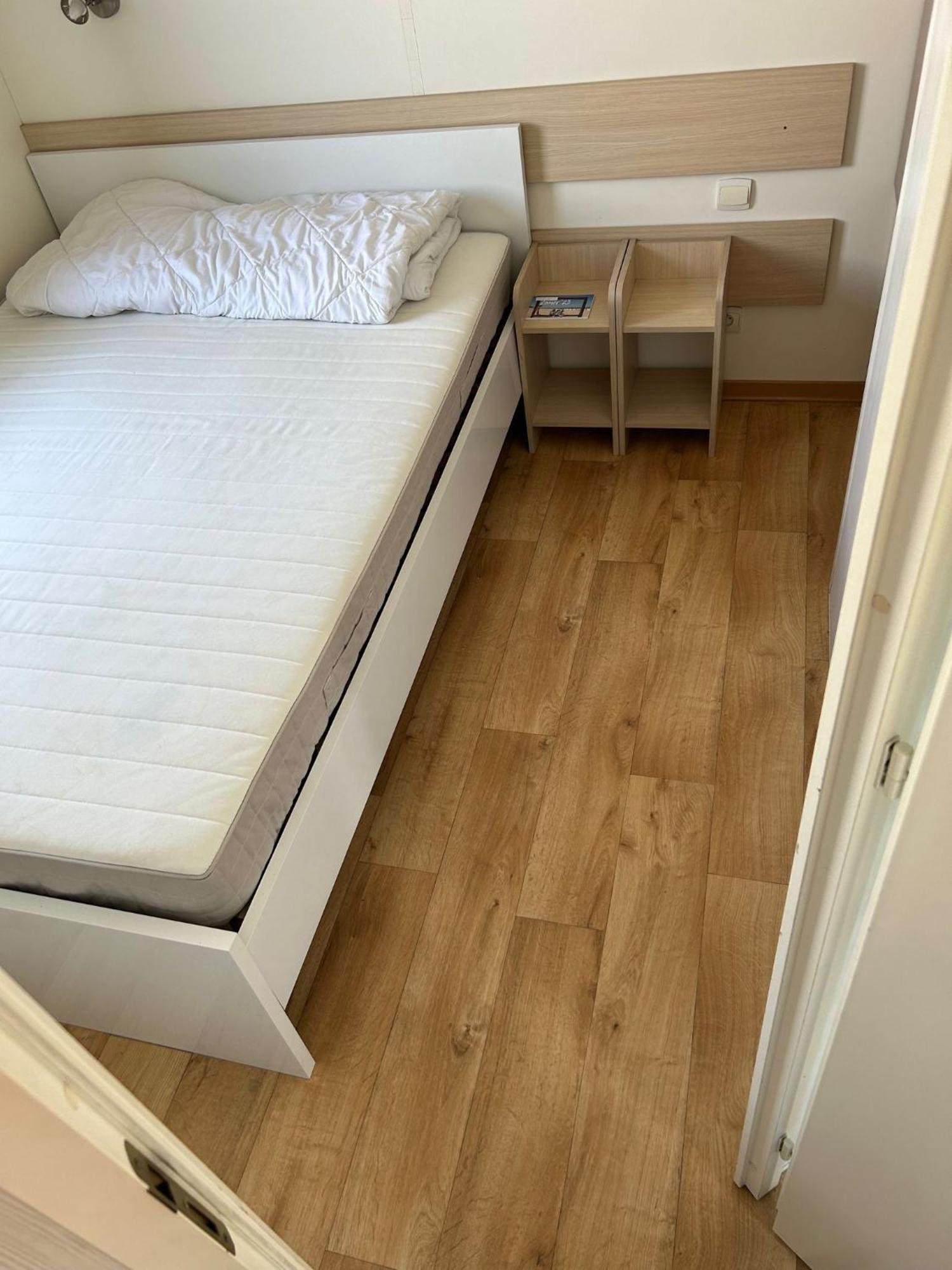 Luxueuze Stacaravan 4Pers Met Terras En Tuintje Bredene Dış mekan fotoğraf